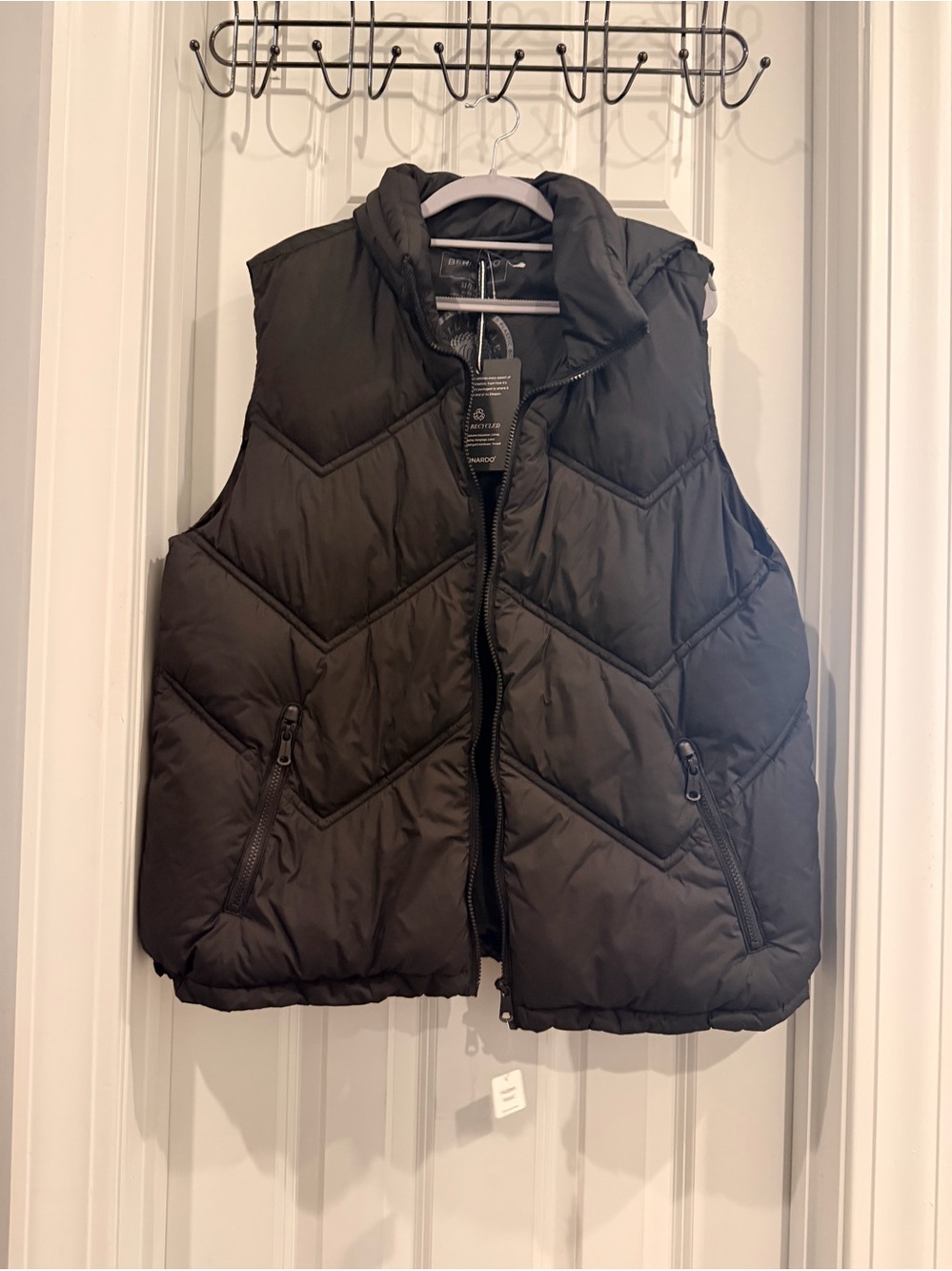 Bernardo Quilted Chevron Puffer Vest - Black